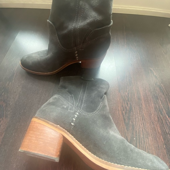 Dolce Vita slouchy booties - Picture 2 of 3